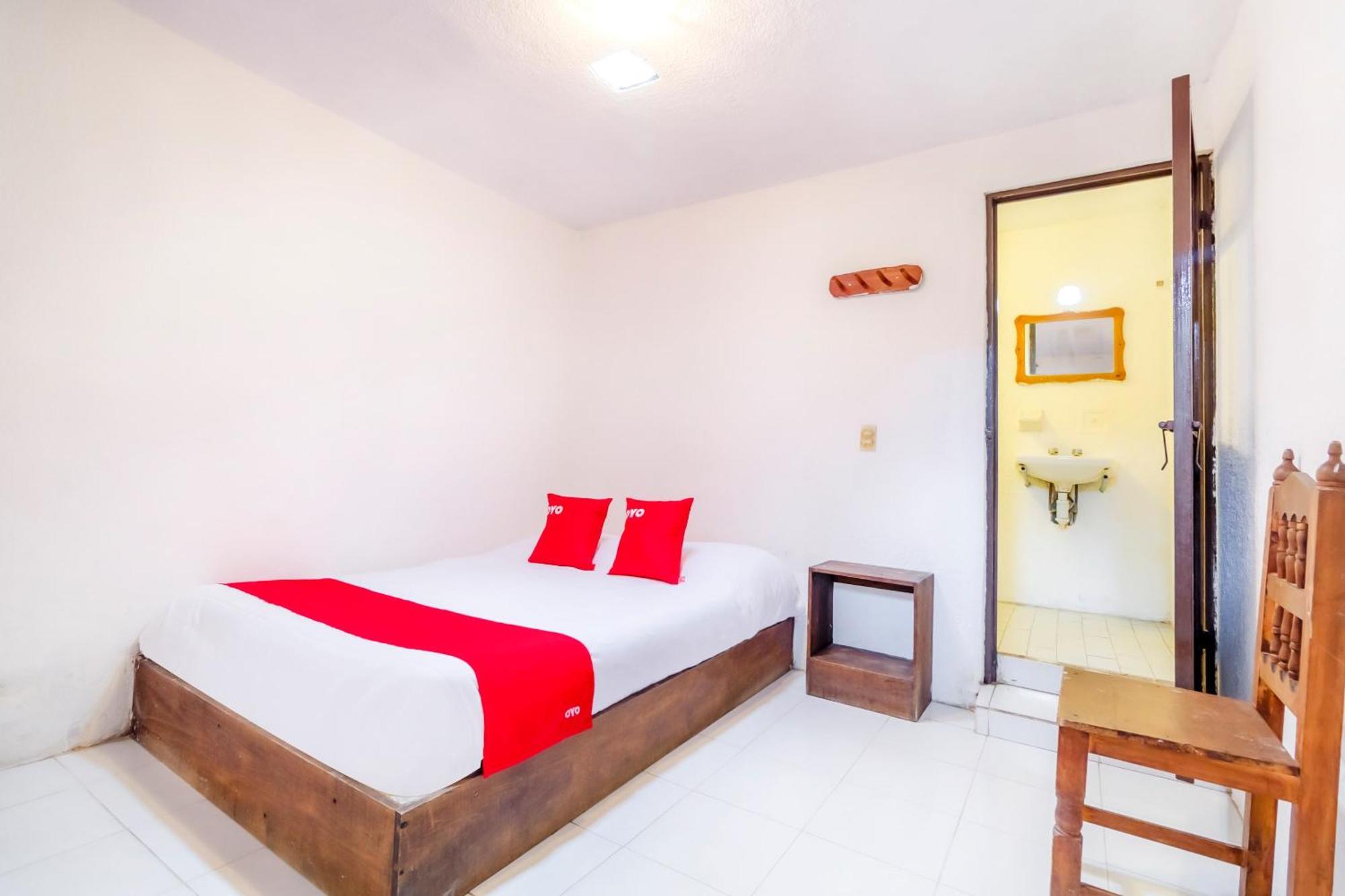Oyo Hotel La Luna, Templo De Santo Domingo De Guzman San Cristóbal de Las Casas المظهر الخارجي الصورة
